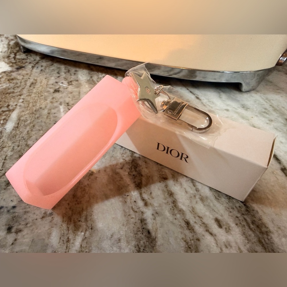 Dior Addict Lip Glow Oil Keychain. New in box. GWP